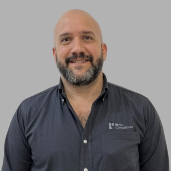 <p>Fernando<br />
Rivas Acevedo</p>
